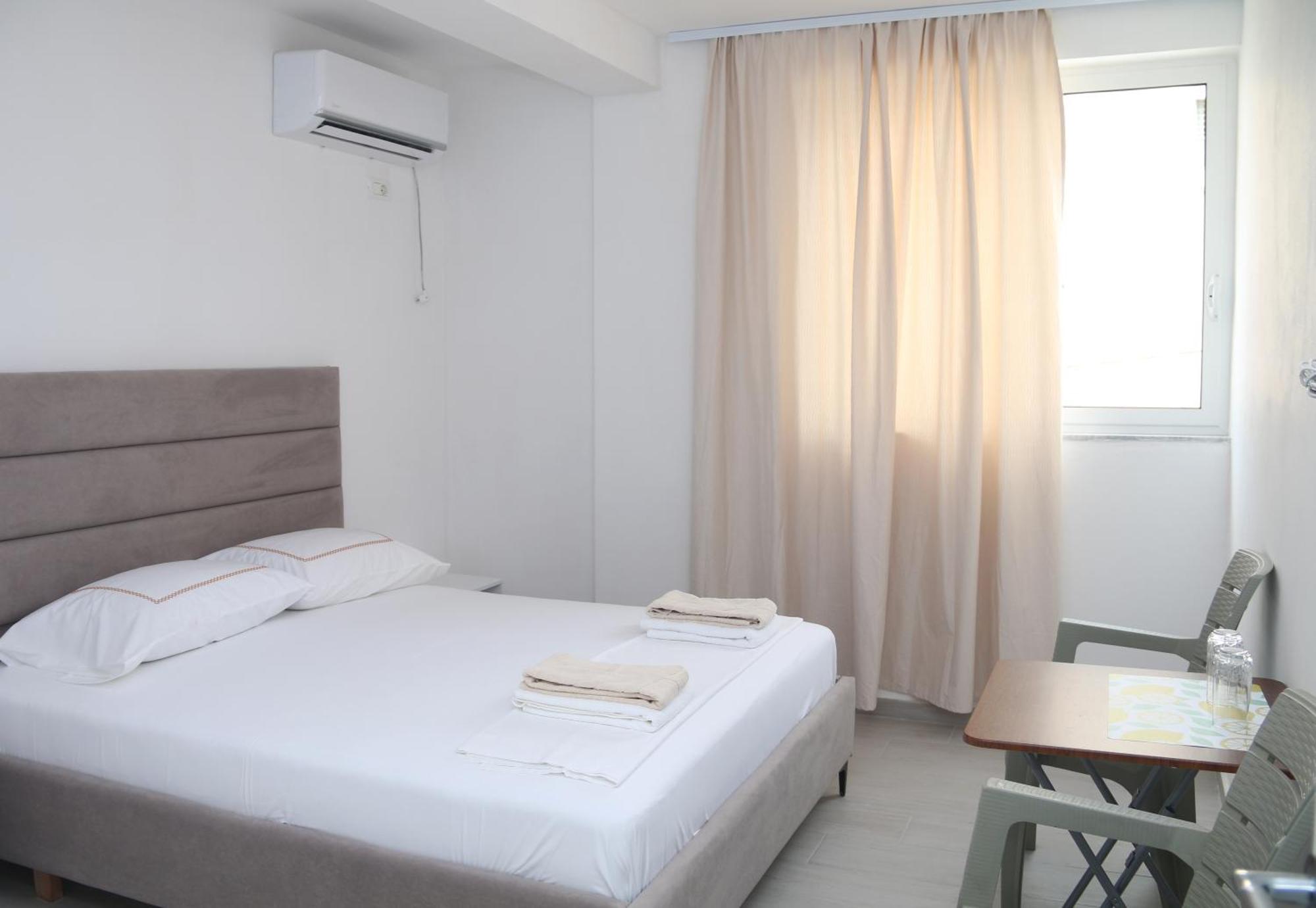 Vila Jovani Sarandë Buitenkant foto