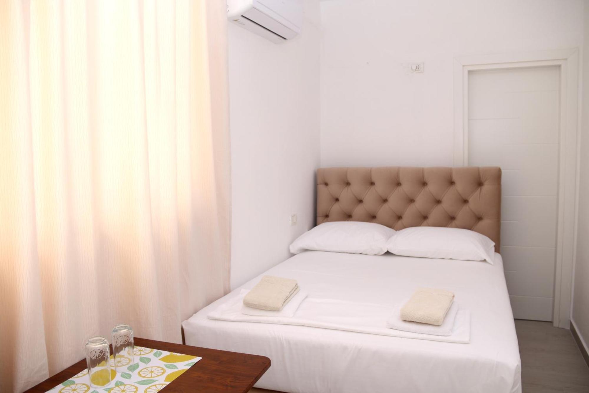 Vila Jovani Sarandë Buitenkant foto