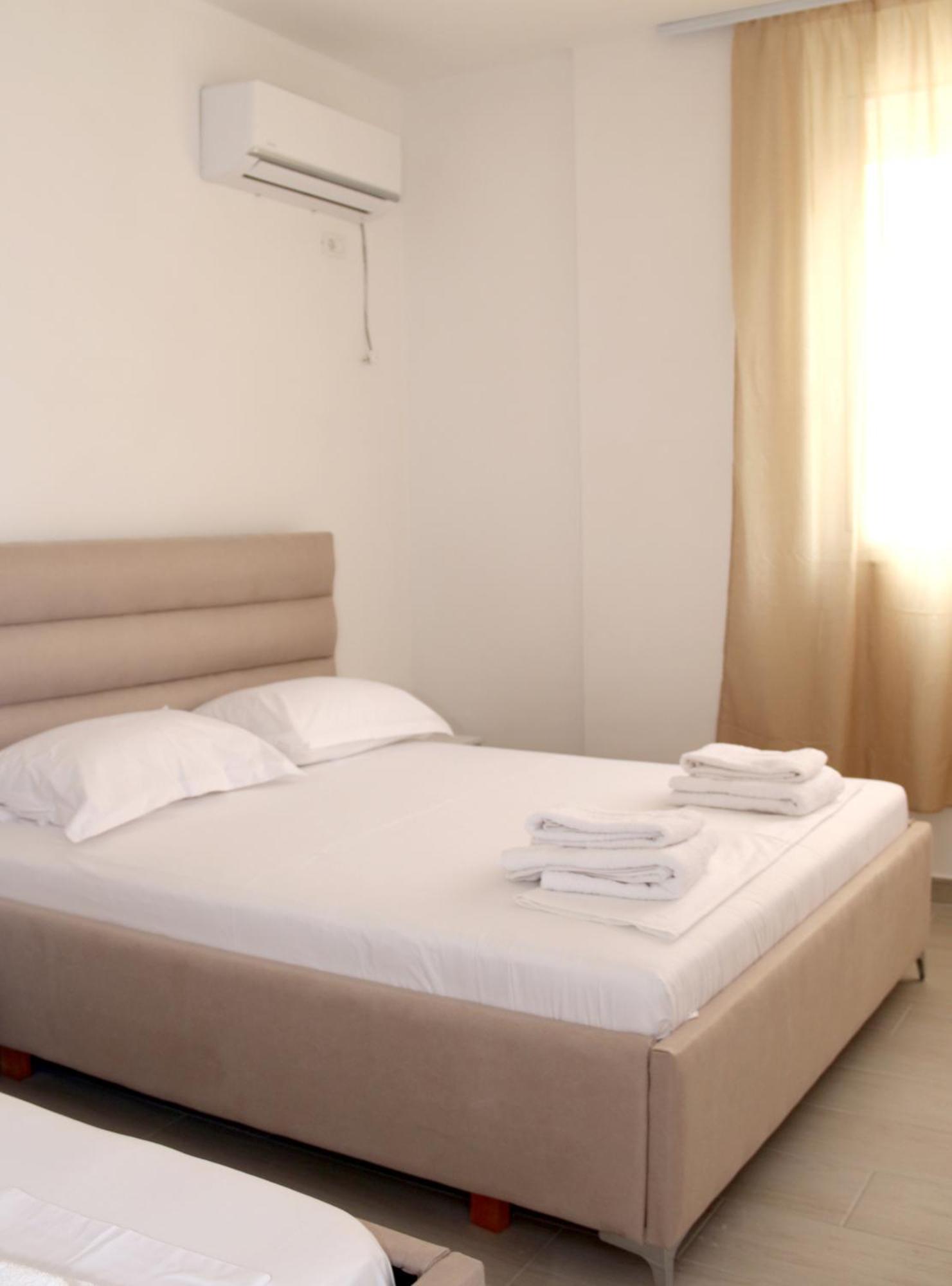 Vila Jovani Sarandë Buitenkant foto